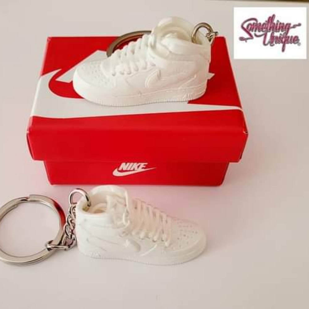 Mini Shoe Keychain - Picture 2 of 2